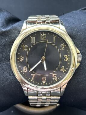 Gold Tone Black Dial Men’s Stretch Band Quartz Watch